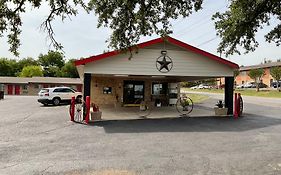 Glen Rose Inn & Suites